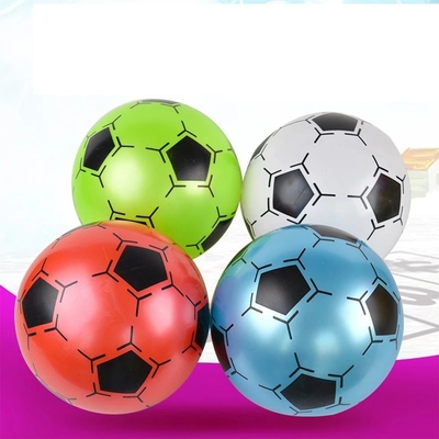 Regalo gonfiabile di rimbalzo di forma di calcio del giocattolo del pallone da calcio del PVC dei bambini su misura